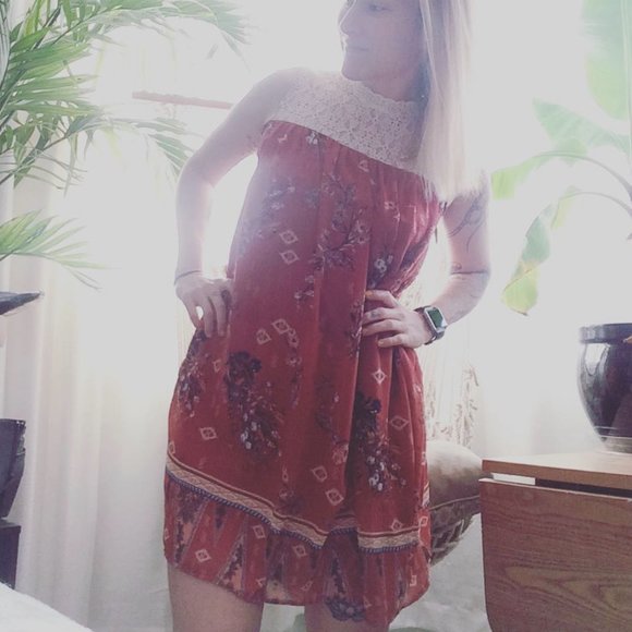 Boho, Burnt Red, Floral, Lace, Button-Up, Sleeveless, high collar Dress (M/6-8) - Picture 1 of 5
